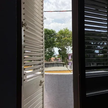 Cheerful Residential With Free Parking & Wifi