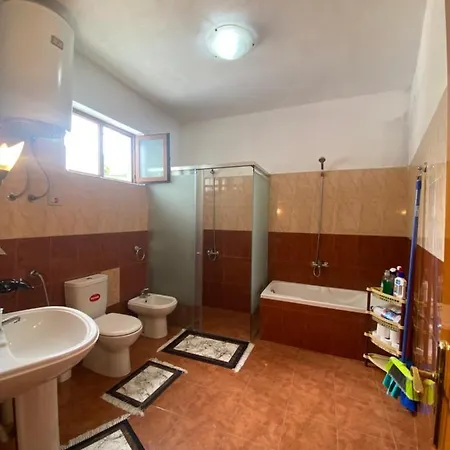 Cheerful Residential With Free Parking & Wifi بيت للعطل