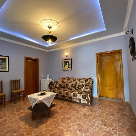 Cheerful Residential With Free Parking & Wifi *
